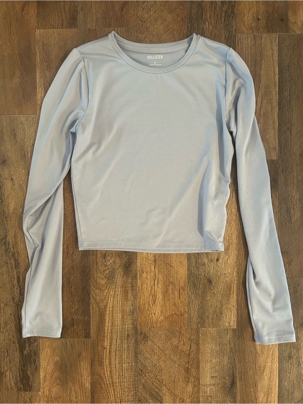 Hollister Soft Stretch Seamless Fabric Long-Sleeve Crew Top in Dusty Blue